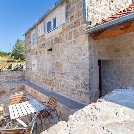 Olive Garden Apartment Стон Екстериор снимка