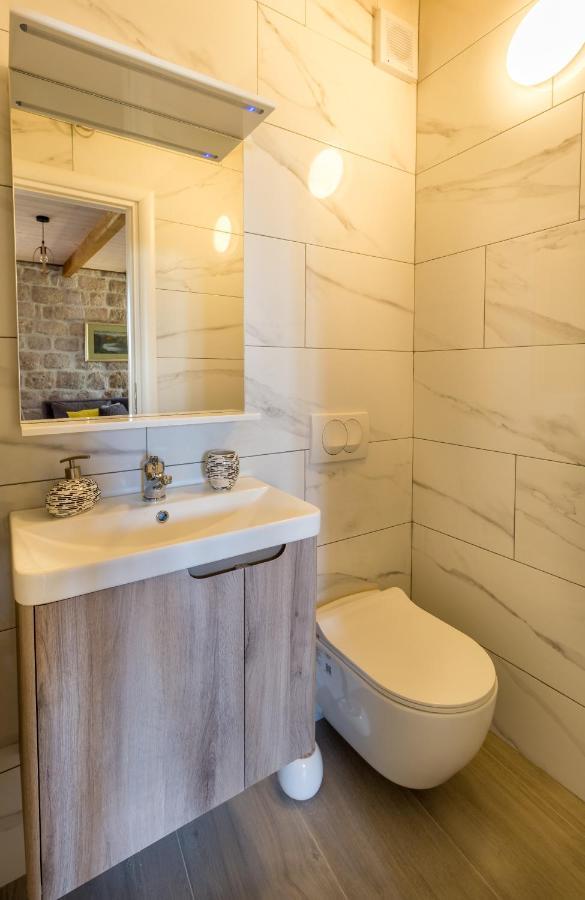 Olive Garden Apartment Стон Екстериор снимка