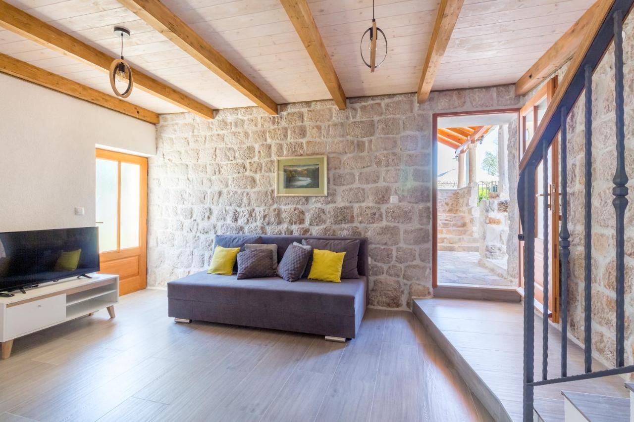 Olive Garden Apartment Стон Екстериор снимка