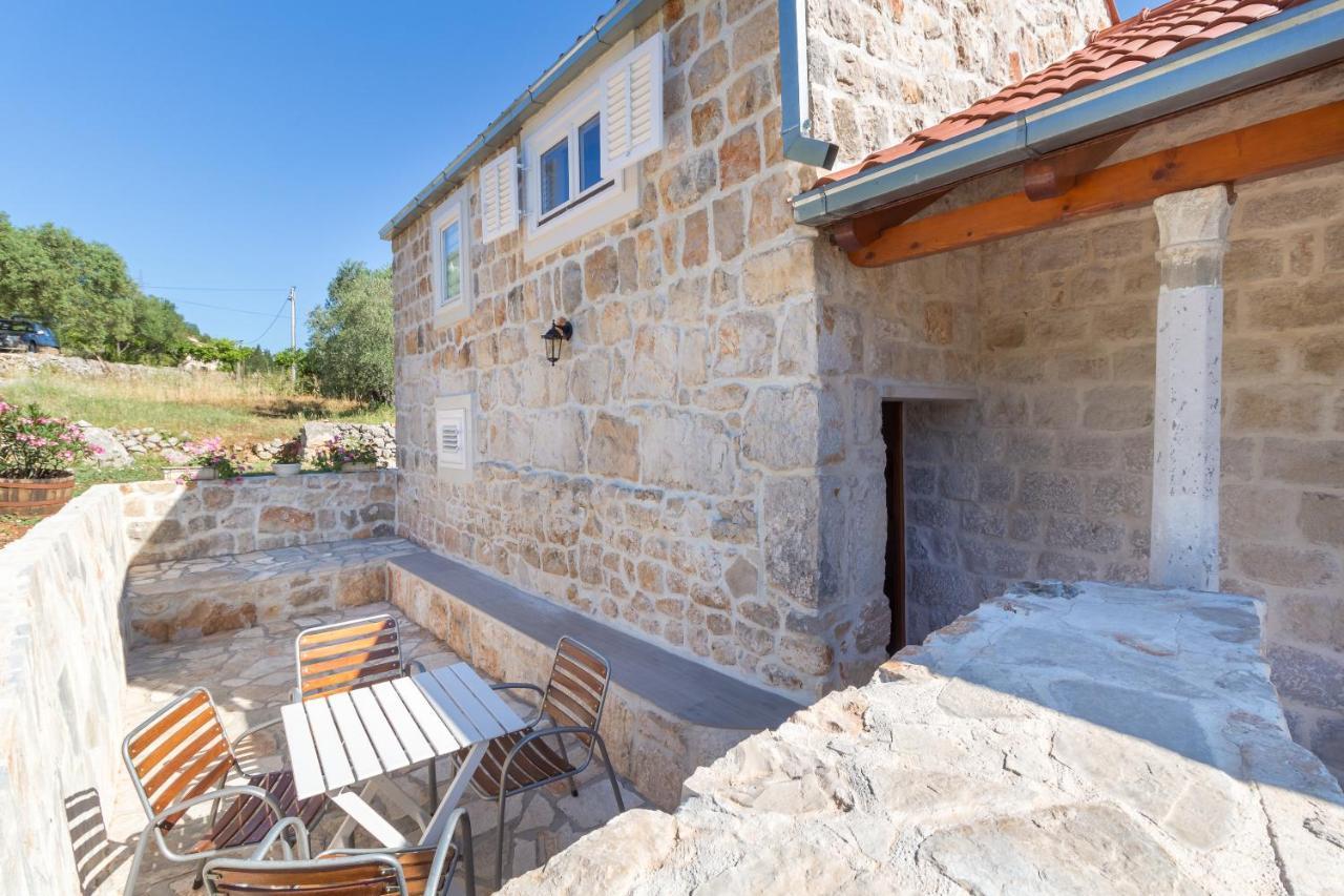 Olive Garden Apartment Стон Екстериор снимка